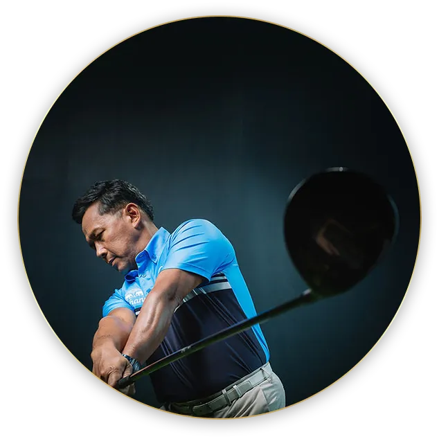Pro Chaow mid-swing